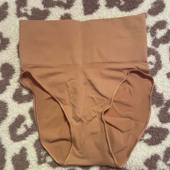 Core Control Solutionwear - Picture 5 of 6